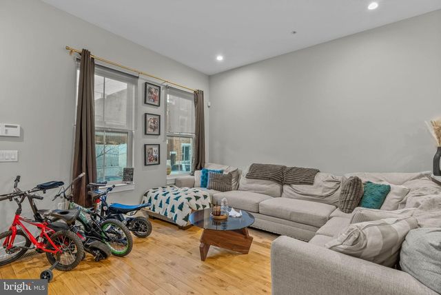 1517 N 27TH ST, Philadelphia, PA 19121