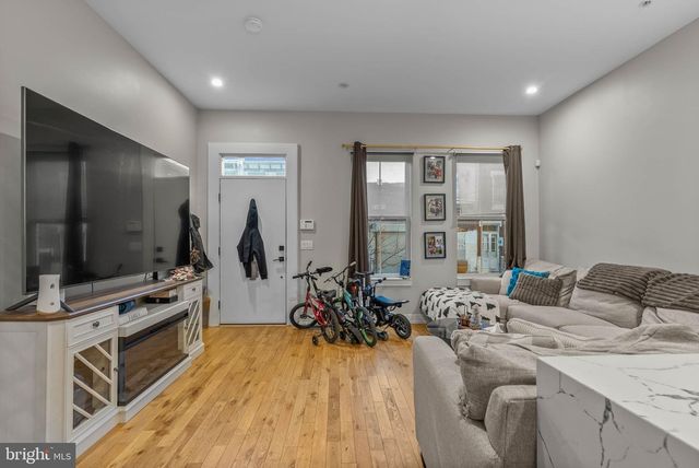 1517 N 27TH ST, Philadelphia, PA 19121