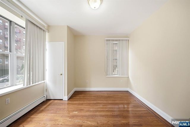 5 Pomona 2C, Newark, NJ 07112