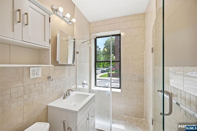 5 Pomona 2C, Newark, NJ 07112