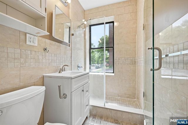 5 Pomona 2C, Newark, NJ 07112