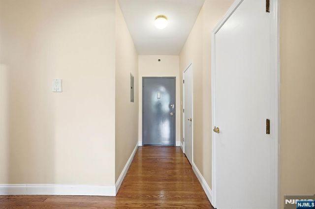 5 Pomona 2C, Newark, NJ 07112