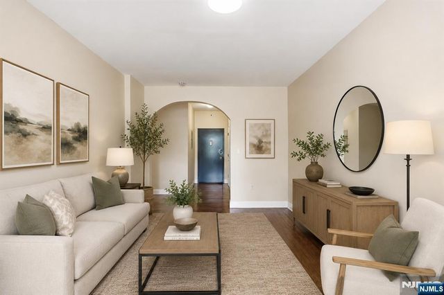 5 Pomona 2C, Newark, NJ 07112