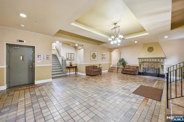 5 Pomona 2C, Newark, NJ 07112