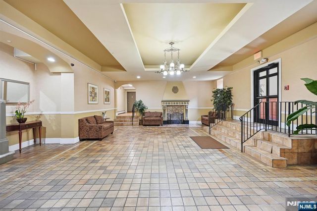 5 Pomona 2C, Newark, NJ 07112