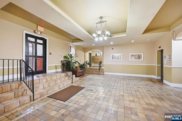 5 Pomona 2C, Newark, NJ 07112