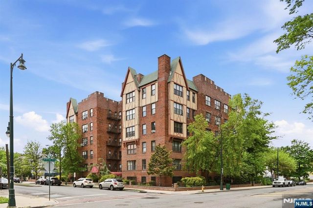 5 Pomona 2C, Newark, NJ 07112