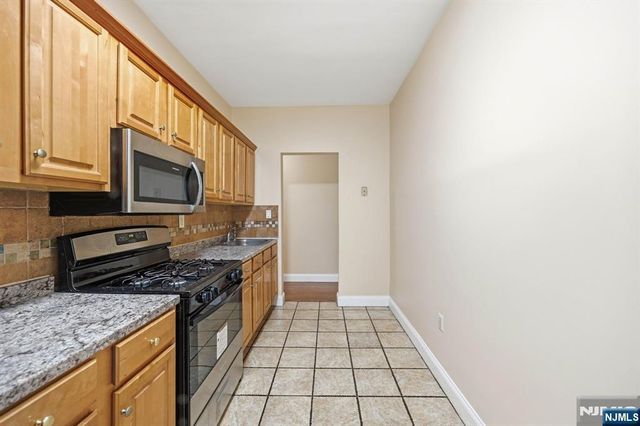 5 Pomona 2C, Newark, NJ 07112