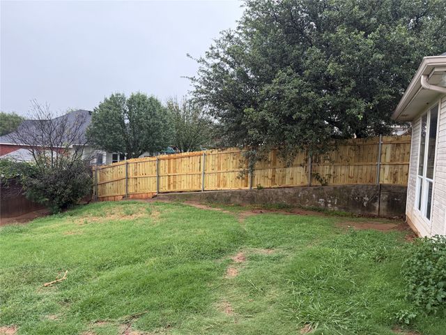 1121 Hidden Glen Court, Burleson, TX 76028