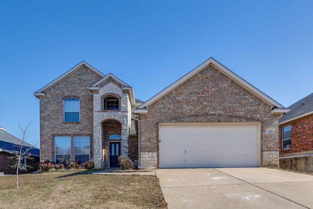 1121 Hidden Glen Court, Burleson, TX 76028