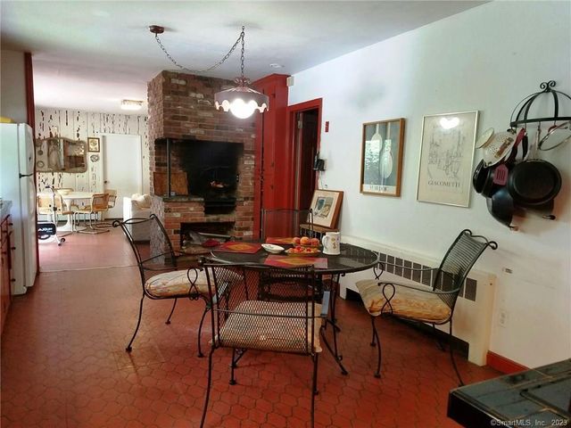 6 Summer Hill Road, Westport, CT 06880