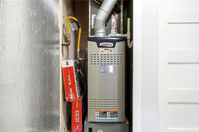 19237 Avenue Of The Oaks B, Newhall, CA 91321