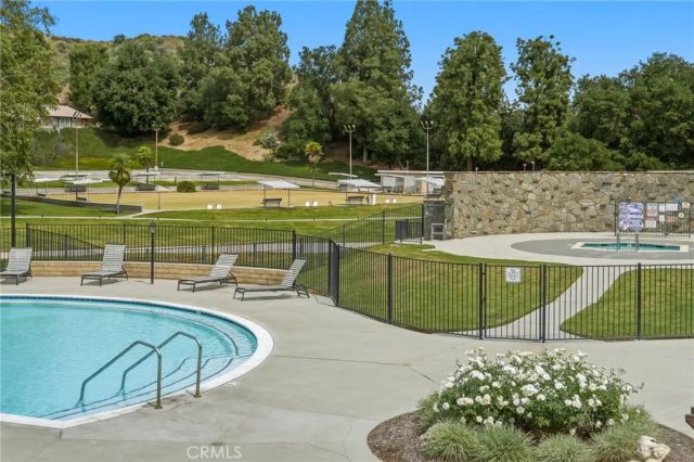 19237 Avenue Of The Oaks B, Newhall, CA 91321