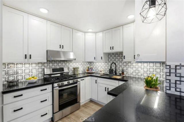 19237 Avenue Of The Oaks B, Newhall, CA 91321