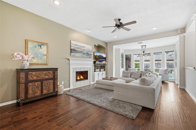 1010 Bringewood Chase Drive, Spring, TX 77379