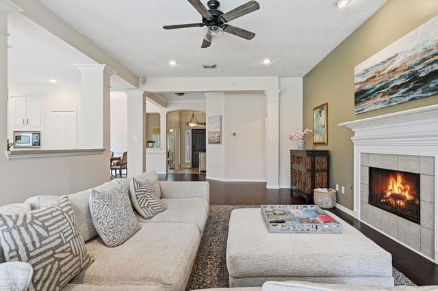 1010 Bringewood Chase Drive, Spring, TX 77379