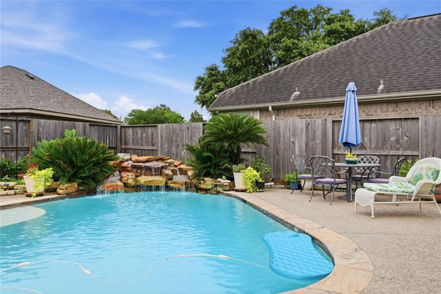 1010 Bringewood Chase Drive, Spring, TX 77379