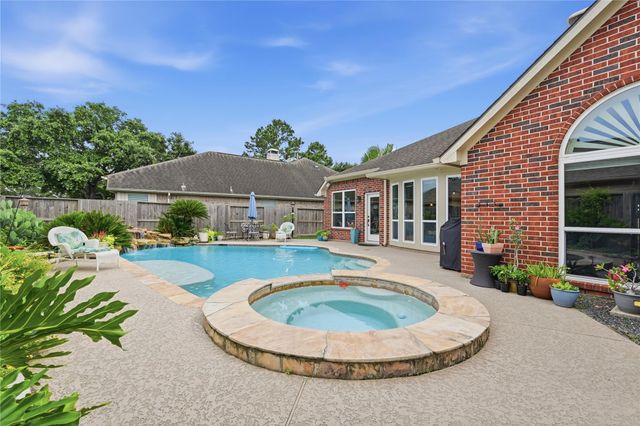 1010 Bringewood Chase Drive, Spring, TX 77379