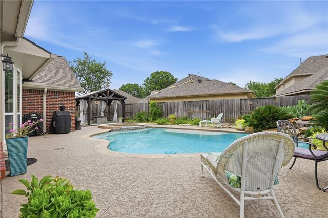 1010 Bringewood Chase Drive, Spring, TX 77379