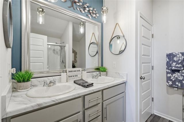 716 Bentley Drive, Belton, MO 64012