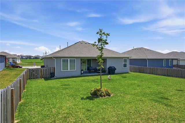 716 Bentley Drive, Belton, MO 64012