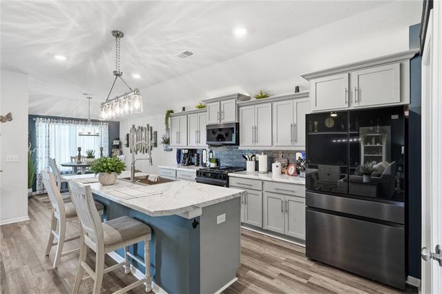 716 Bentley Drive, Belton, MO 64012