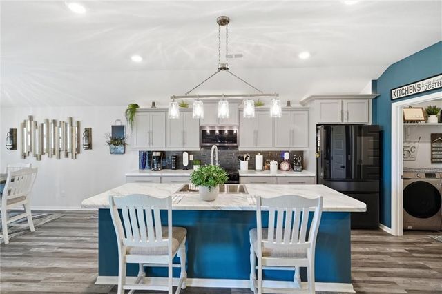 716 Bentley Drive, Belton, MO 64012