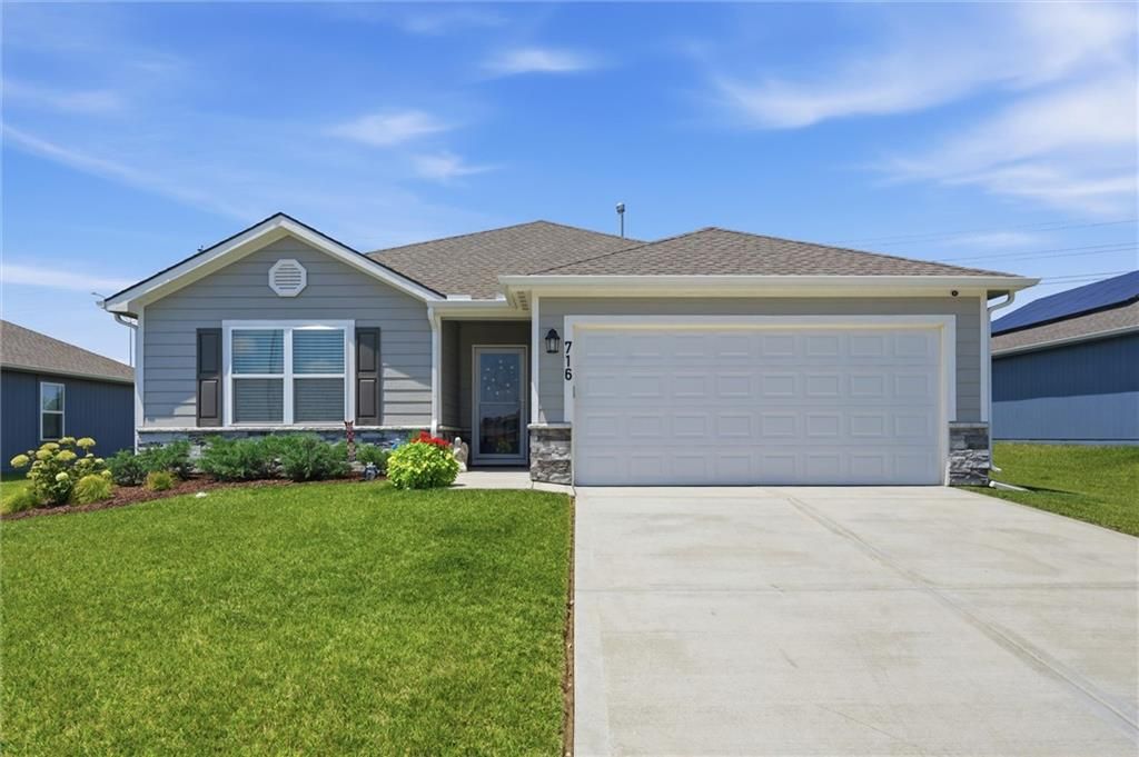 716 Bentley Drive, Belton, MO 64012