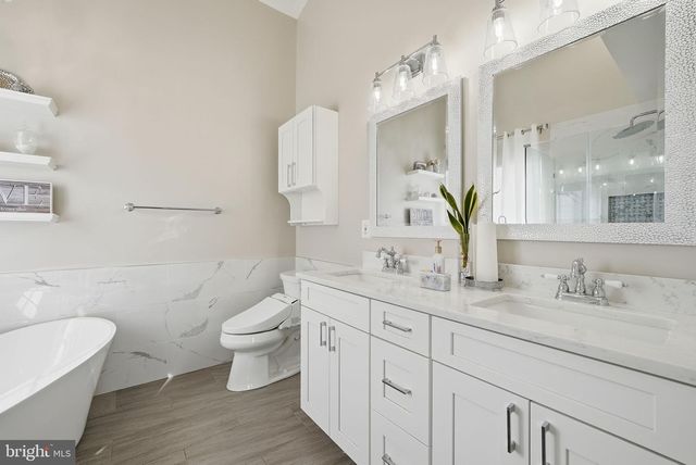 6800 INNESFREE WAY, Gainesville, VA 20155