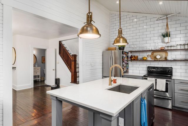 745 Mohawk Street, Columbus, OH 43206