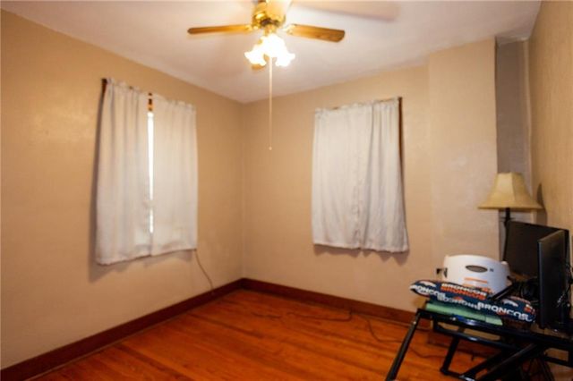 5124 Lake Avenue, St Joseph, MO 64504