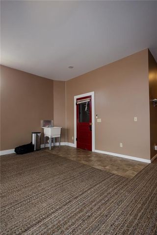 5124 Lake Avenue, St Joseph, MO 64504