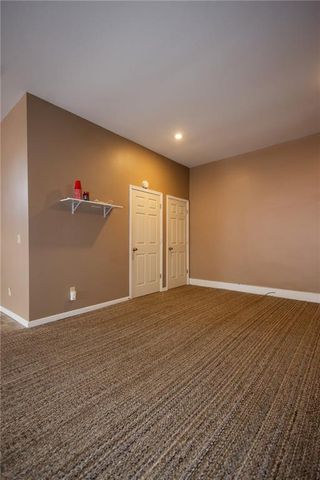 5124 Lake Avenue, St Joseph, MO 64504