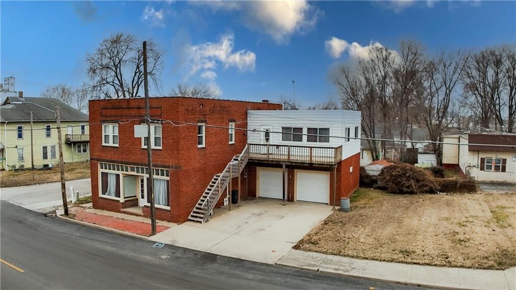 5124 Lake Avenue, St Joseph, MO 64504