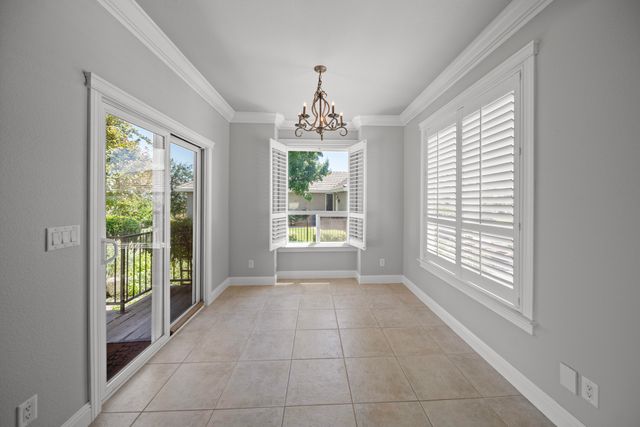 831 Santa Cruz Drive, Redding, CA 96003
