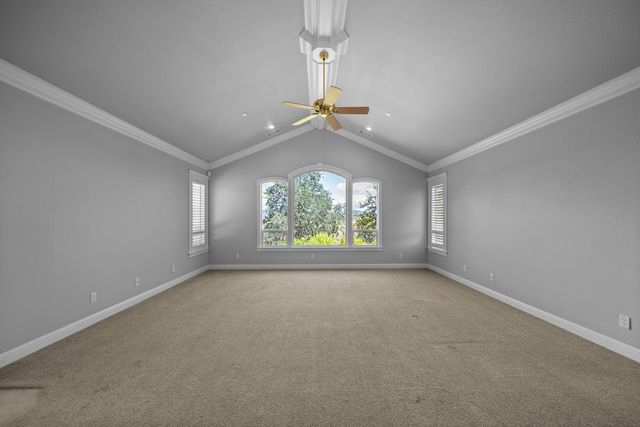 831 Santa Cruz Drive, Redding, CA 96003
