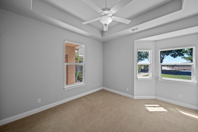 831 Santa Cruz Drive, Redding, CA 96003