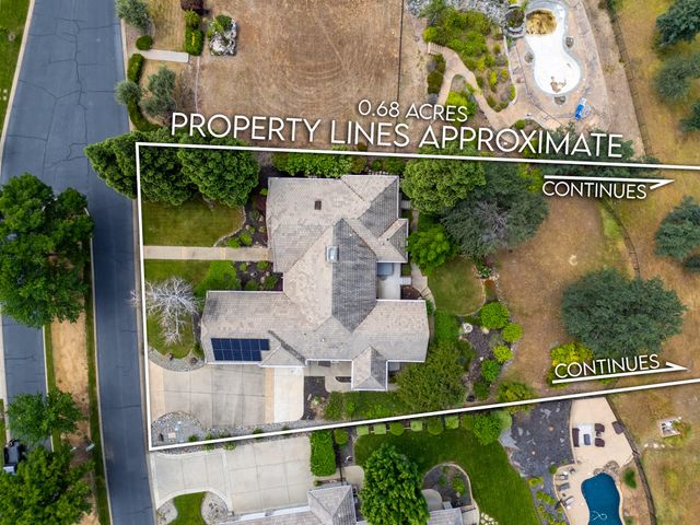 831 Santa Cruz Drive, Redding, CA 96003
