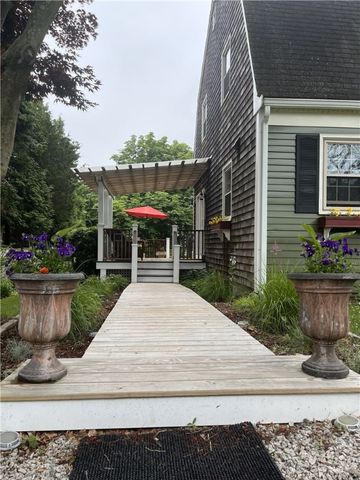 7 Boulevard East Boulevard, Middletown, RI 02842