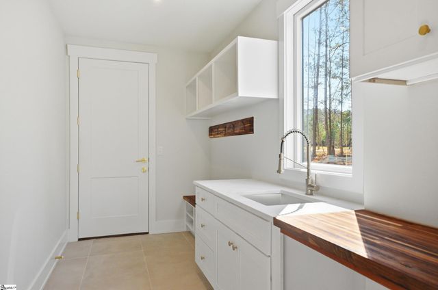 310 S Nelson Drive, Fountain Inn, SC 29644