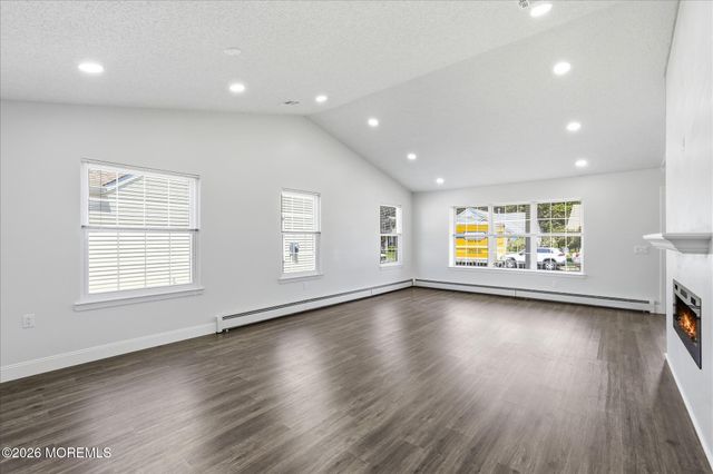 96 Narberth Way, Toms River, NJ 08757