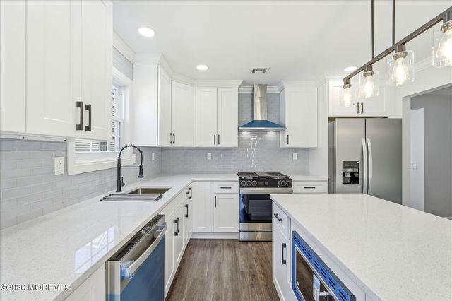 96 Narberth Way, Toms River, NJ 08757