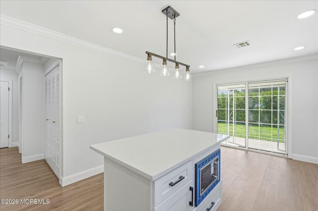 96 Narberth Way, Toms River, NJ 08757