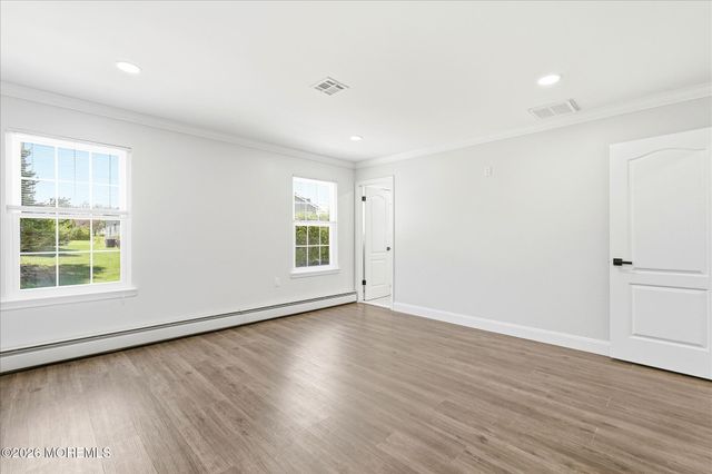 96 Narberth Way, Toms River, NJ 08757