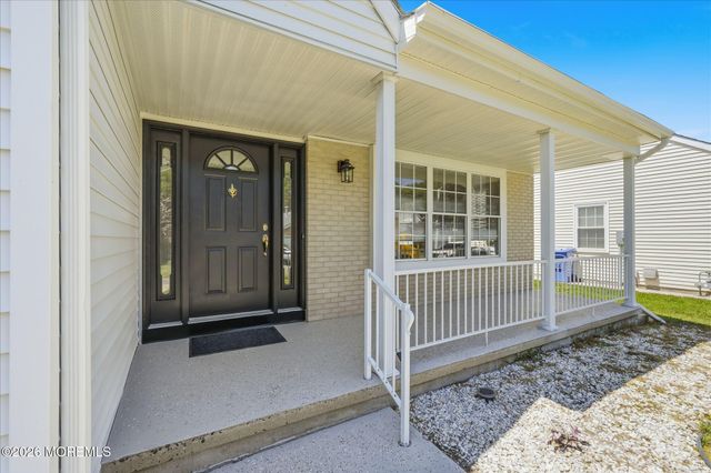 96 Narberth Way, Toms River, NJ 08757
