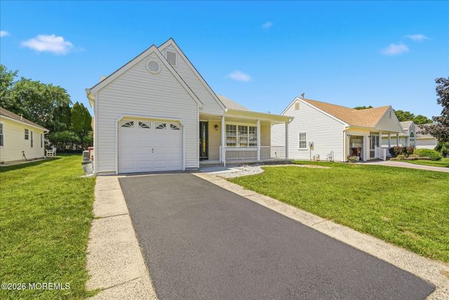 96 Narberth Way, Toms River, NJ 08757