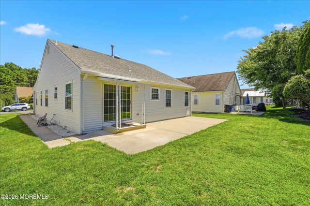 96 Narberth Way, Toms River, NJ 08757