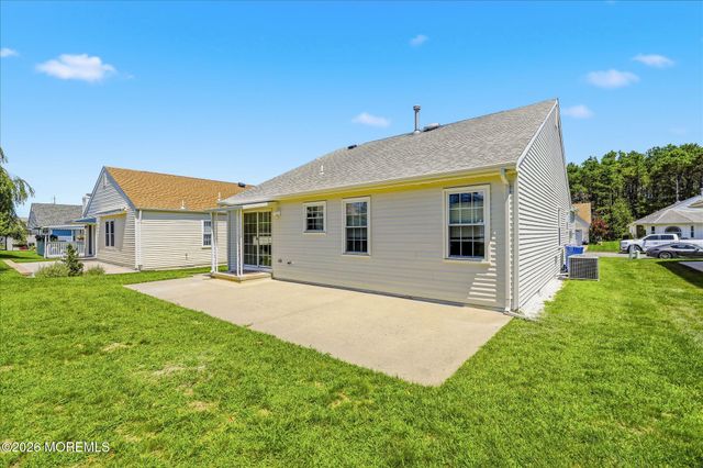 96 Narberth Way, Toms River, NJ 08757