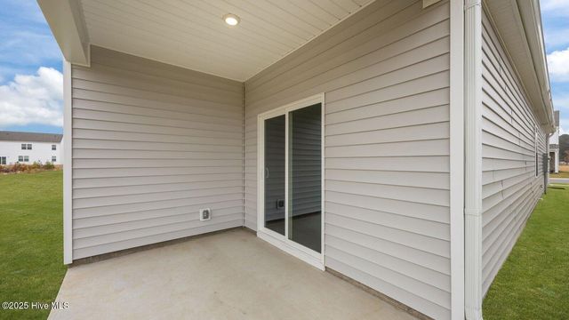 1520 Stonebriar Drive, Winterville, NC 28590