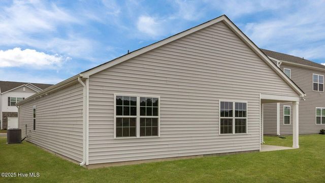 1520 Stonebriar Drive, Winterville, NC 28590